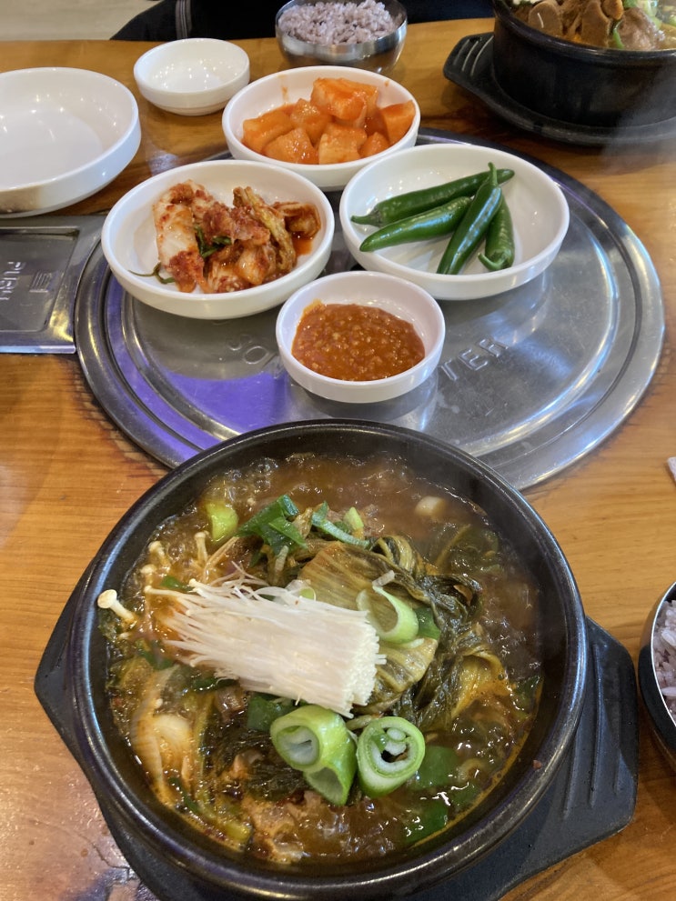  부산 용호동 국물 지리는 [맛나감자탕]