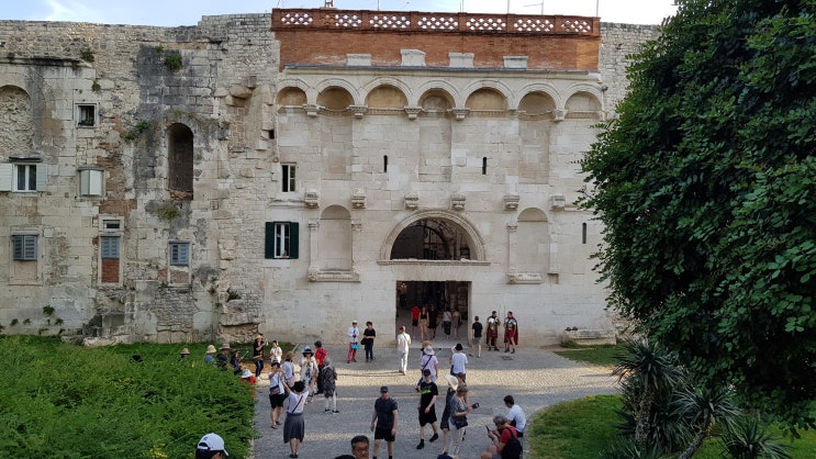 크로아티아 스플리트 여행 : 로마시대로의 시간여행