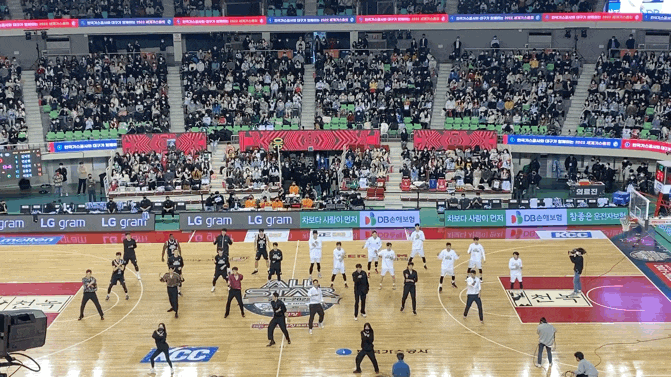 2022-01-16 대구에서 열린 농구 <b>올스타전</b>  허웅 vs <b>허훈</b>