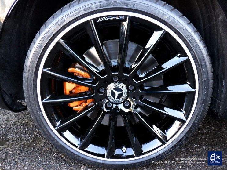 벤츠 E450 블랙실버 투톤 휠도색 & 카본 세라믹 골드 캘리퍼도색
