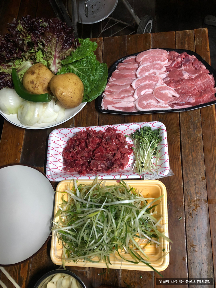  온의동 정육점 ㅣ 한결축산 ㅣ 육회가 정말 맛있는 정육점 [142].