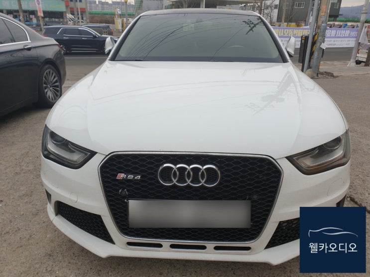  아우디 A4 _MMI 3G plus 오디오 블랙아웃_AUDI A4 MMI 먹통 고장 증상 수리