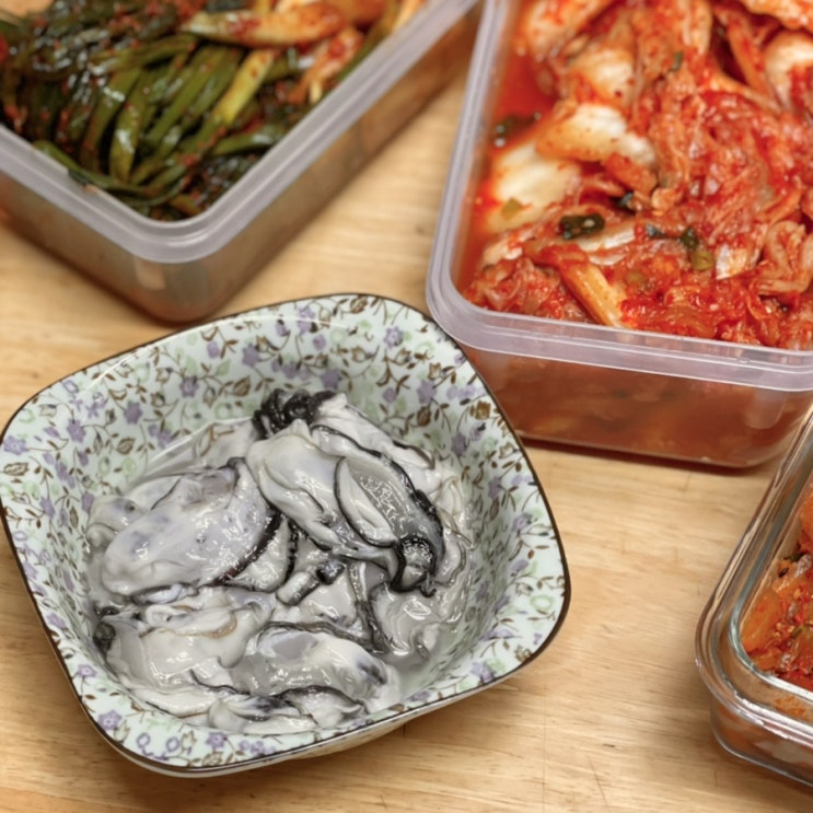  220114~220116 / 금요일 칼퇴, 맛있는 생굴, 만두 파티, 넷플릭스 종이의 집 시즌5 정주행 완료~!