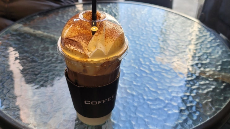  남산 커피숍 커피팩토리 COFFEE FAKTORY 구크림라떼