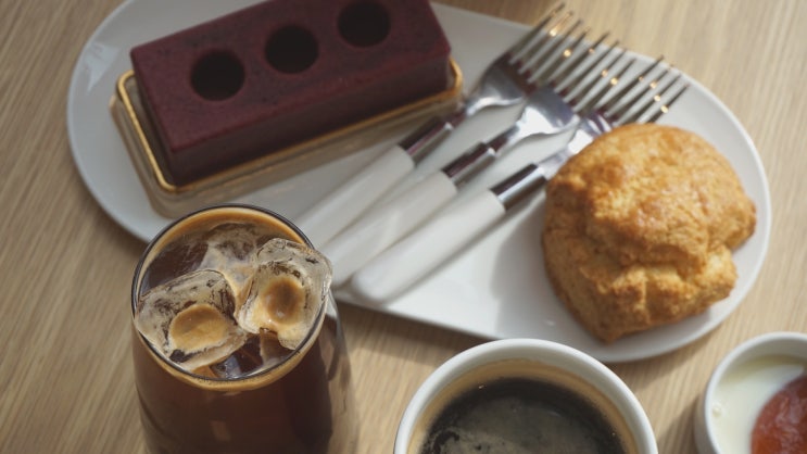  광주용산동디저트카페 cafe C3 분위기 갑 채광맛집