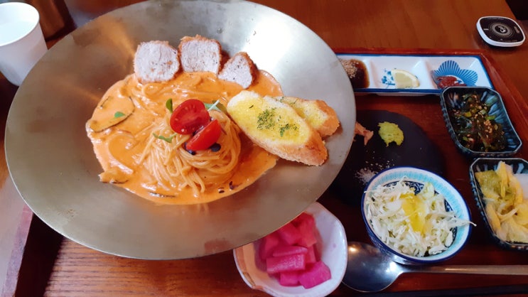 경양카츠 경양회관에서 먹은 점심 크림파스타는 맛있지만 가게 분위기는 글쎄? 경양카츠 경양회관에서 먹은 점심 크림파스타는 맛있지만 가게 분위기는 글쎄?