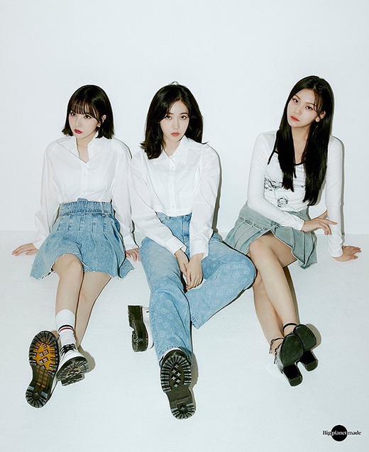'3인조 걸그룹' 비비지 은하·신비·엄지, 첫 번째 앨범 '빔 오브 프리즘'로 2월 9일 활동 시작