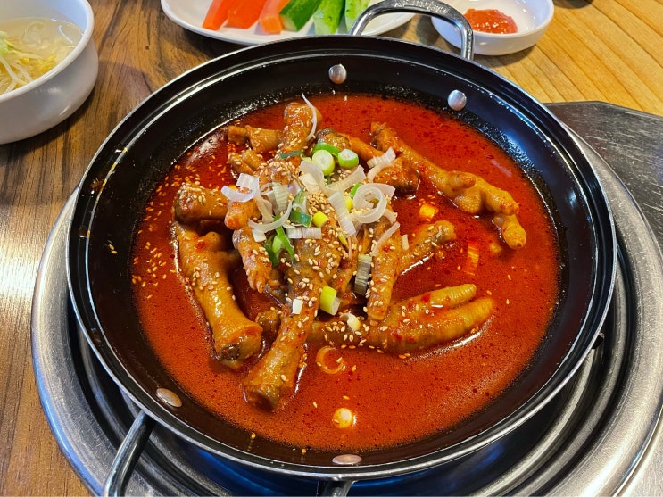  서울 강동구 성내동 : 천호역 : 영춘똥꼬닭발 천호본전 : 천호 국물닭발 무뼈닭발 맛집 닭볶음탕 맛집