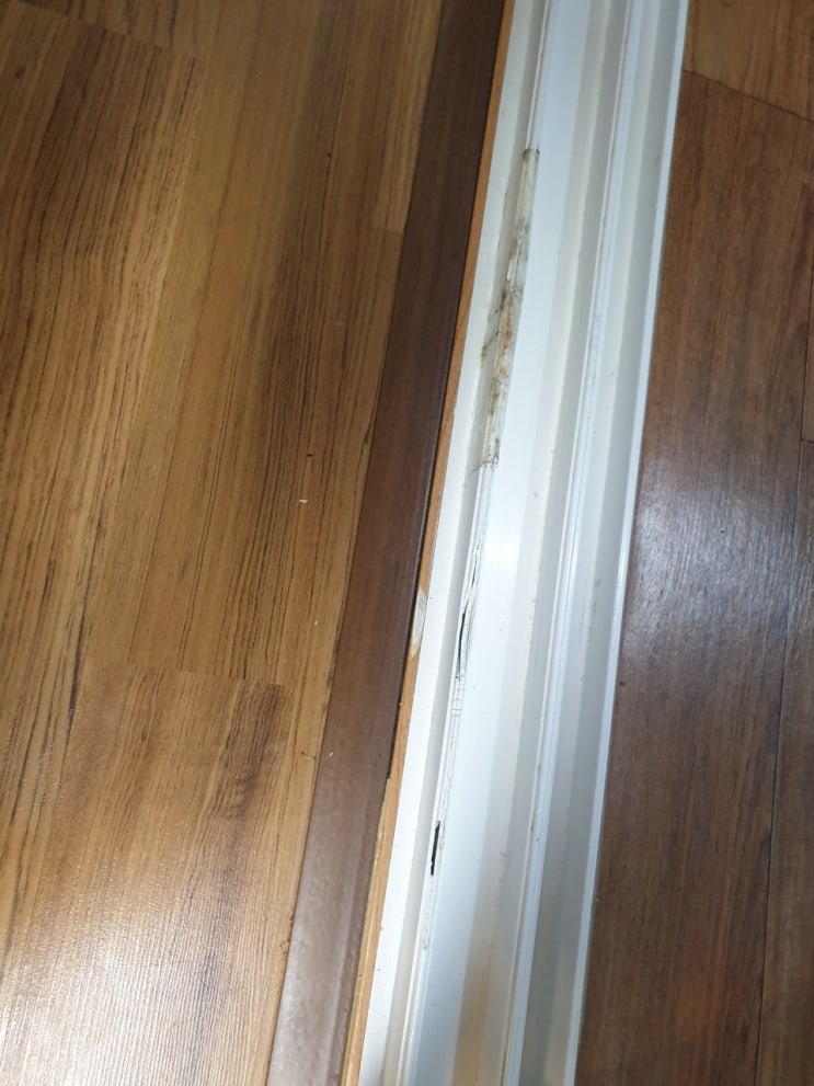  순천샷시수리 조례동 대주파크빌3차 샷시레일파손으로 수리복원다녀왔습니다.