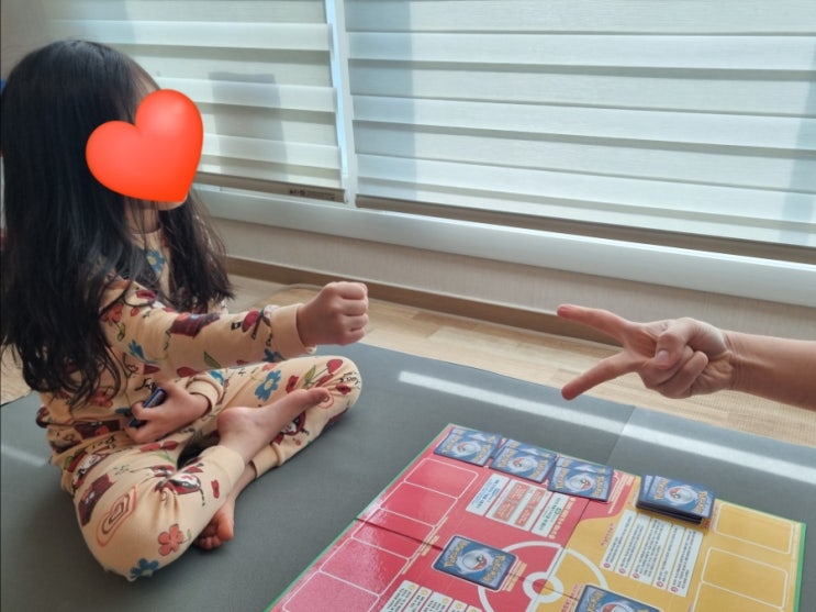 아이랑 대전하며 포켓몬 카드 게임 방법 마스터했어요 아이랑 대전하며 포켓몬 카드 게임 방법 마스터했어요