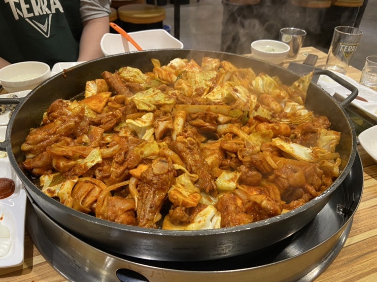  내 다이어트와 주변인들이갑자기 맛있는걸 먹어대는 상관관계란?