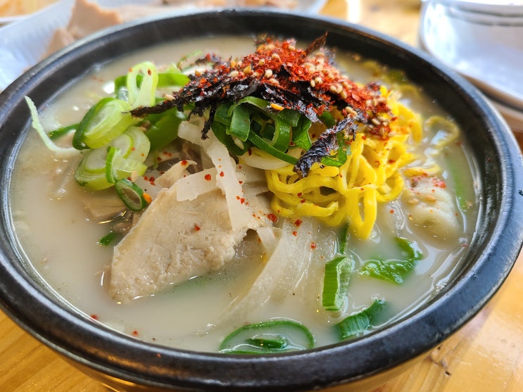  서귀포시청맛집 최고의 흑돼지수육국밥 이 있는 올레7-1코스 아리랑밀면