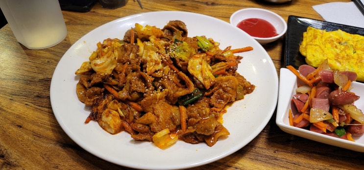  서울스퀘어 한식집 쿡밥집 제육볶음 점심식사
