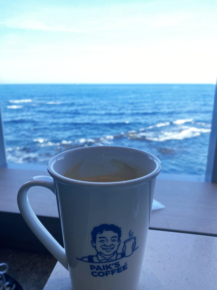  제주시 근처 바다 풍경이 잘 보이는 멋진 바다 뷰를 가진 카페-- 제주사수점 빽 다방