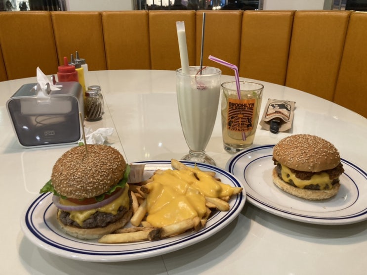  [정자역 맛집] 여기는 미국인가요? 브루클린 더 버거 조인트 분당정자점