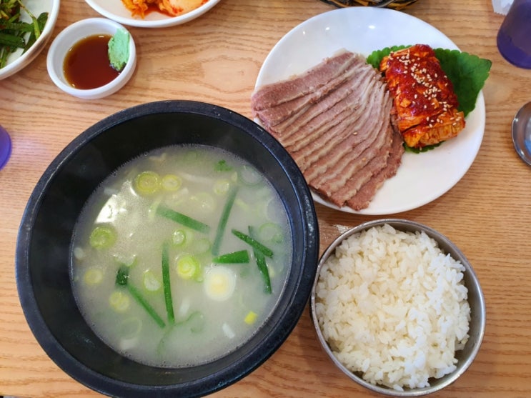 [부산] 진짜소문난돼지국밥 - 수육, 보쌈김치가 맛있는 가야동 맛집