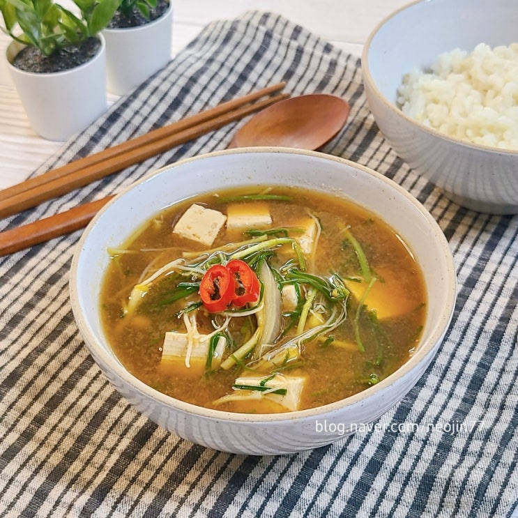 달래된장국 쌉싸름한 달래 구수한 된장 무조건 맛있는 국 요리