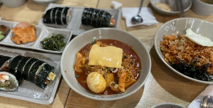  일산 :: 모닝롤김밥 / 밑반찬이 실한 김밥집