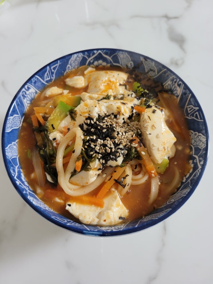  해장하기 좋은 심플리쿡 강릉식 순두부 장칼국수