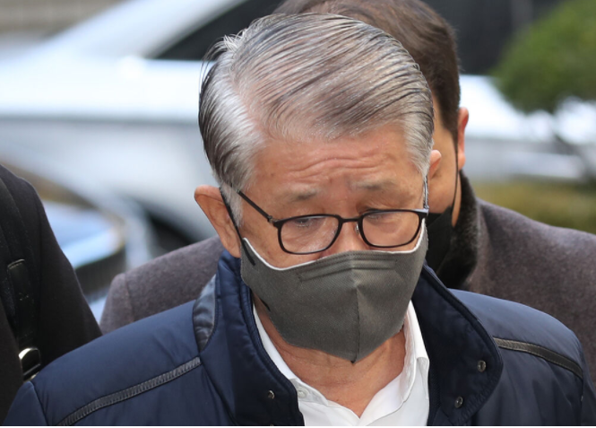 회장, '2235억 <b>횡령</b>·배임 혐의' 징역 2년6개월…<b>법정구속</b>... 