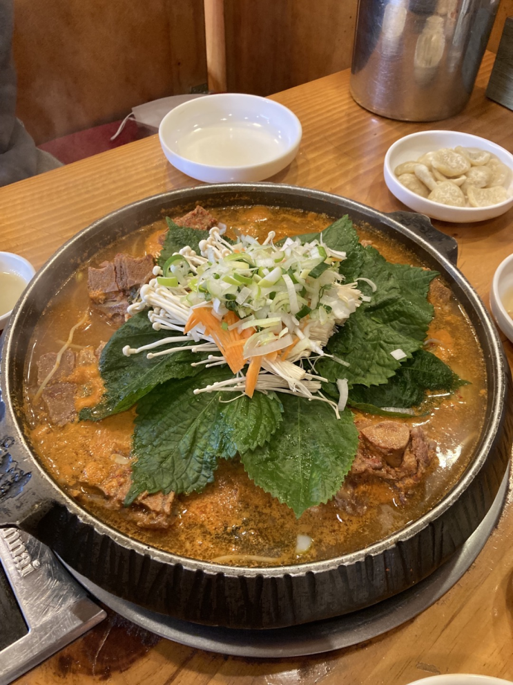  직장인의 점심시간 - 명가 이바지 감자탕 (화곡역점)