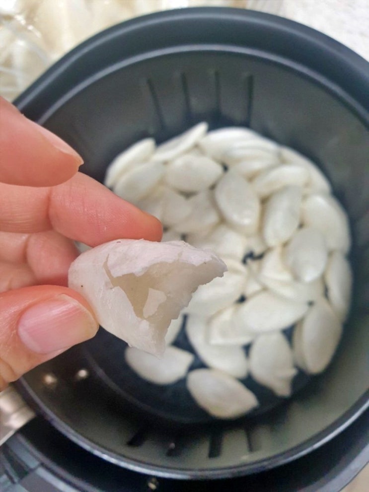  떡국떡 남았을 때 에어프라이어로 바삭바삭 떡뻥 간식만드는 법 화이트 컬러 머랭쿠키 만드는 법