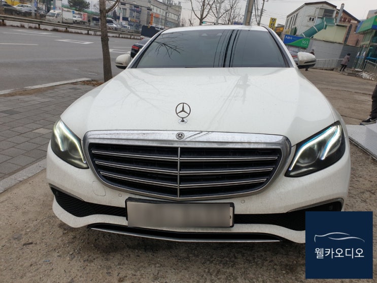  벤츠 w213 e-class e220d 와이드콕핏 모니터 고장 수리