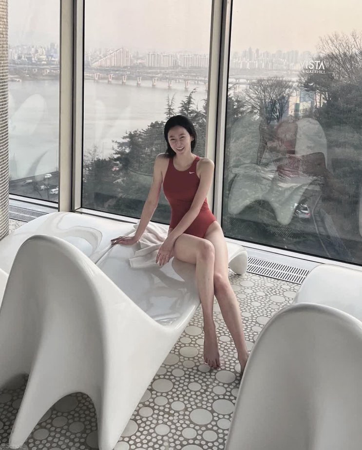 배우 오초희, 호캉스 중 몸매 자랑하며 해맑게 미소 짓는 모습 매혹적 자태 배우 오초희, 호캉스 중 몸매 자랑하며 해맑게 미소 짓는 모습 매혹적 자태