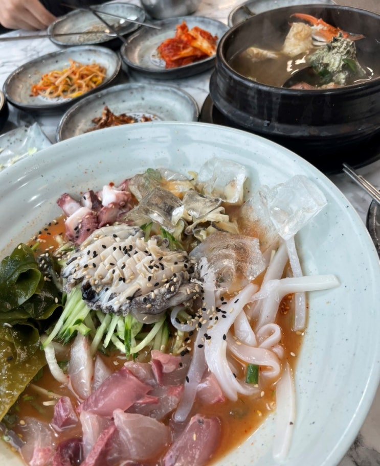 제주공항 근처 맛집, 제주 현지인들도 인정한 맛집 "산지물식당"(feat. 오분자기뚝배기, 물회)