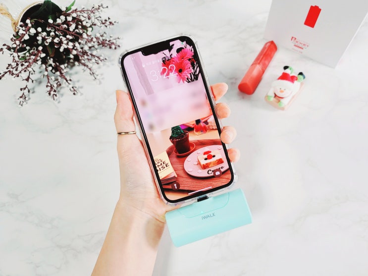  아이폰 보조배터리 iwalk 도킹형이라 편리해요