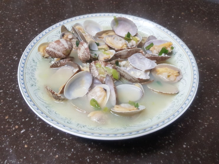 늦은 밤 술안주로 제격 바지락술찜 레시피