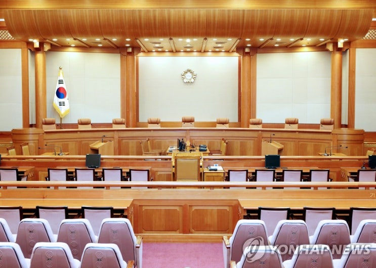 지방의원 당선된 퇴직 공무원 연금 지급정지는 헌법 어긋나 지방의원 당선된 퇴직 공무원 연금 지급정지는 헌법 어긋나