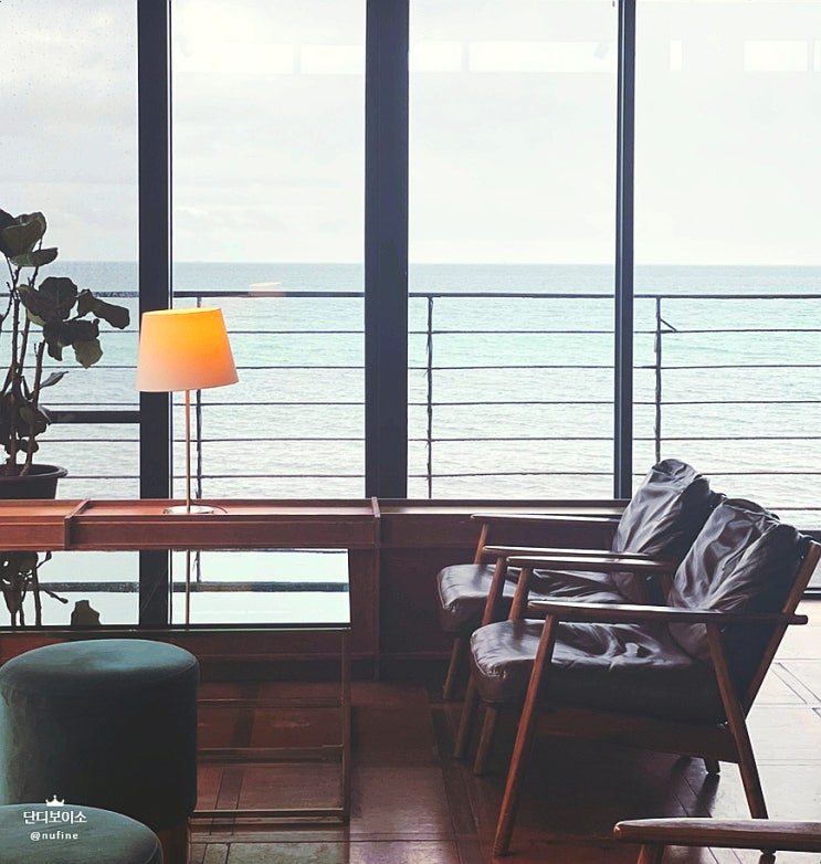  제주 한경면 / 에메랄드 제주 바다 멍 때리기 딱 좋은, 울트라 마린(ULTRA MARINE)