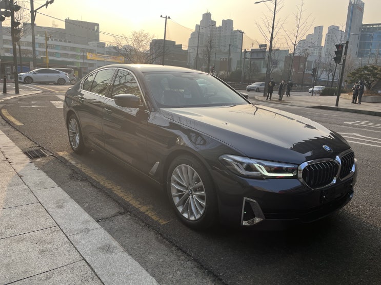  2022 BMW 520i 럭셔리 소피스토 그레이 색상 출고ㅣ김민구 SC (BMW 목동)