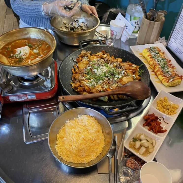  교대역 맛집 150시간 숙성한 국내산 돼지김치구이 삼산회관