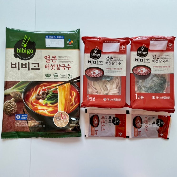  비비고 얼큰 버섯칼국수 뜨거운 국물이 먹고플 때 간편하게 한끼 뚝딱