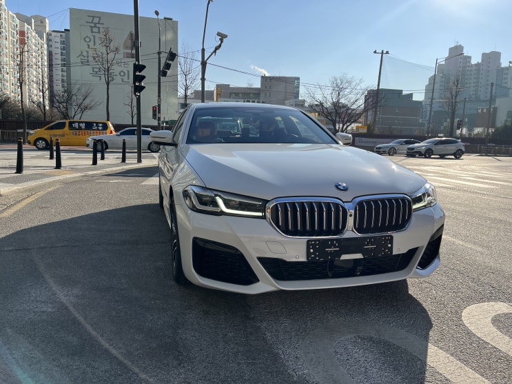  2022 BMW 520i M스포츠 알파인 화이트 색상 출고ㅣ김민구 SC (BMW 바바리안모터스 목동)