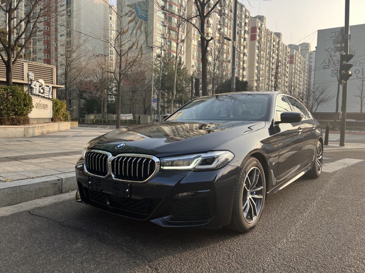  2022 BMW 520i M스포츠 카본블랙(416) 블랙시트 색상 출고ㅣ김민구 SC (BMW 바바리안모터스 목동)