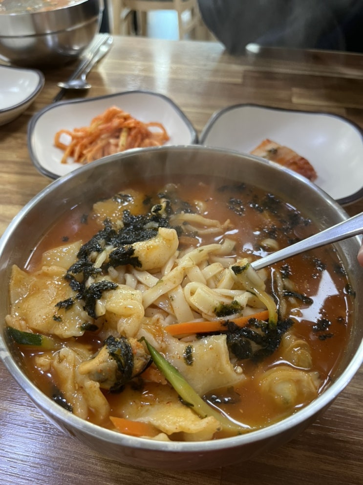 역시 또 방문한 속초 맛집 옛날수제비 장칼국수 또 먹으러 갔습니다 (Feat. 속초 도보 투어)