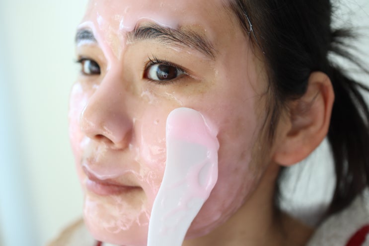  리라신 모델링팩 쓰고나니 피부결이 부드러워요