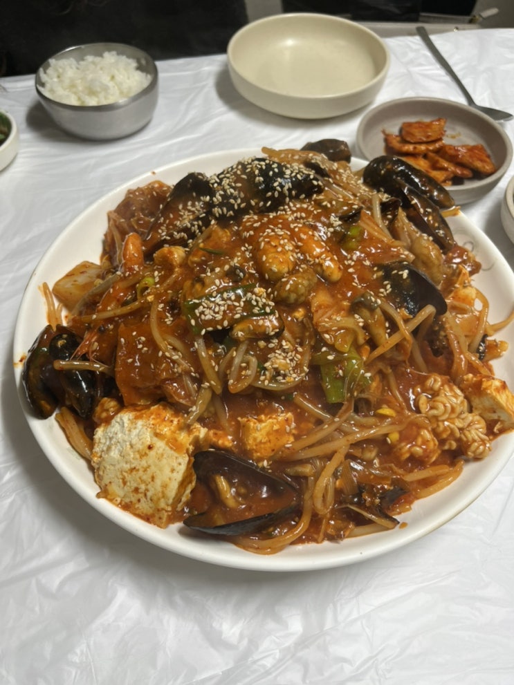  강릉맛집 성산 산촌식당 : 황태찜은 처음먹어봤지만 굳굳 (반찬. 황태구이도 맛좋다)