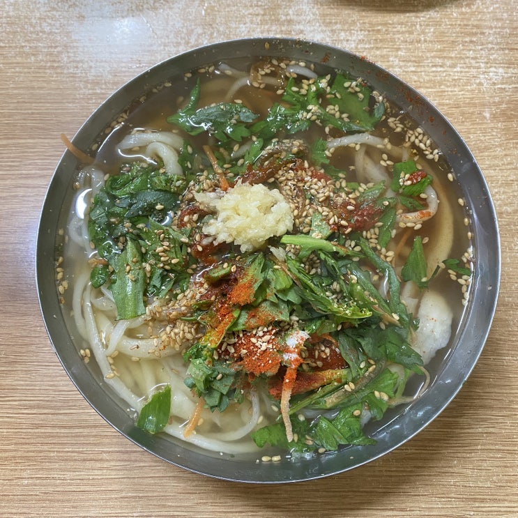  서면 기장손칼국수에서 따뜻한 칼국수 한그릇