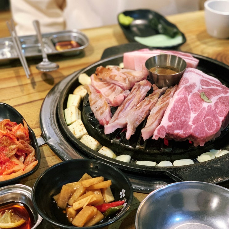  인왕산 등반 후 단백질 보충 코스, 경복궁역 삼겹살 맛집 애월식당
