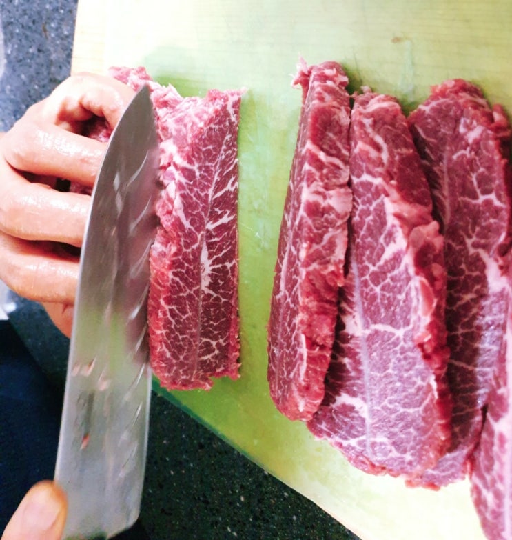  월계 트레이더스 미국산소고기 프라임 탑블레이드 덩어리고기 손질법, 부채살 구이 맛있게 굽기