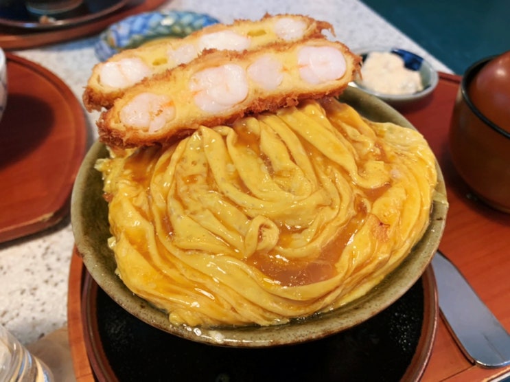  성수 탐광 뉴에비가츠동 vs 대창 소고기 카레누들