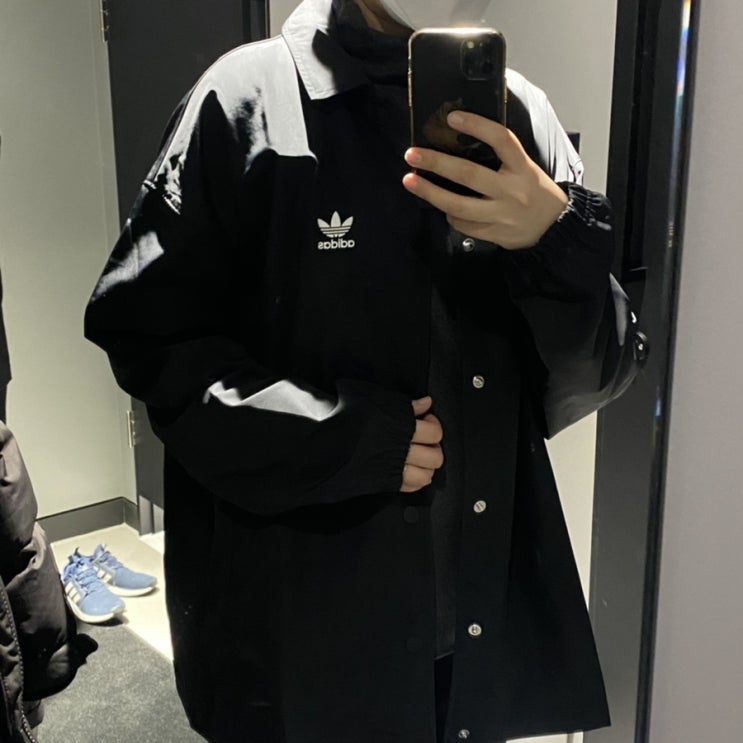  아디다스 바람막이 깔끔한 자켓형태