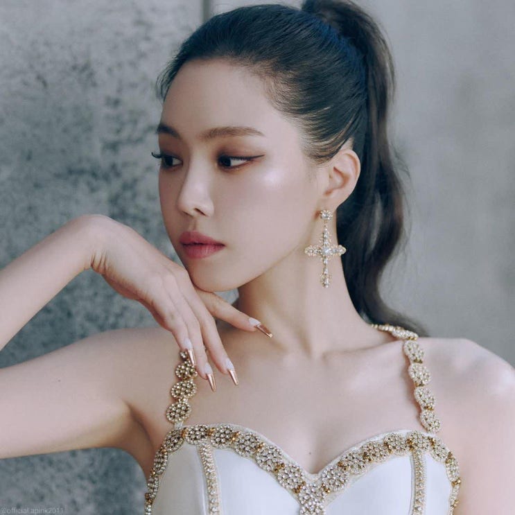 에이핑크 손나은→박초롱, 순백의 미니 드레스 입은 신화 속 여신 포스 뿜어내 (화보) 에이핑크 손나은→박초롱, 순백의 미니 드레스 입은 신화 속 여신 포스 뿜어내 (화보)