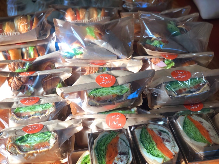  샌드위치 맛집? 후기에 속지 마세요