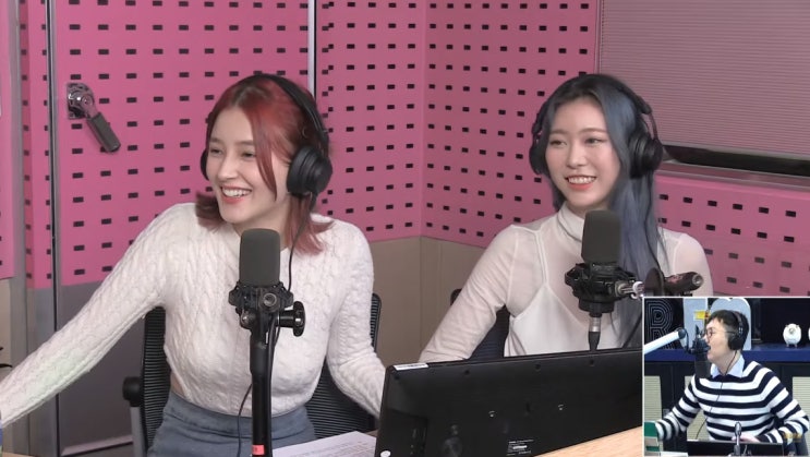 모모랜드 제인 · 낸시, '김영철 파워 FM' 출연 다양한 비하인드 이야기 전해 "에너지 충전" 모모랜드 제인 · 낸시, '김영철 파워 FM' 출연 다양한 비하인드 이야기 전해 "에너지 충전"