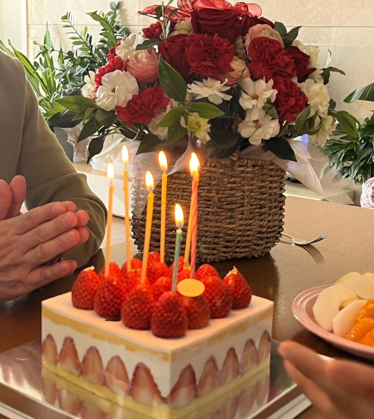  패션5 케이크 후기 <촉촉한 딸기 케이크>